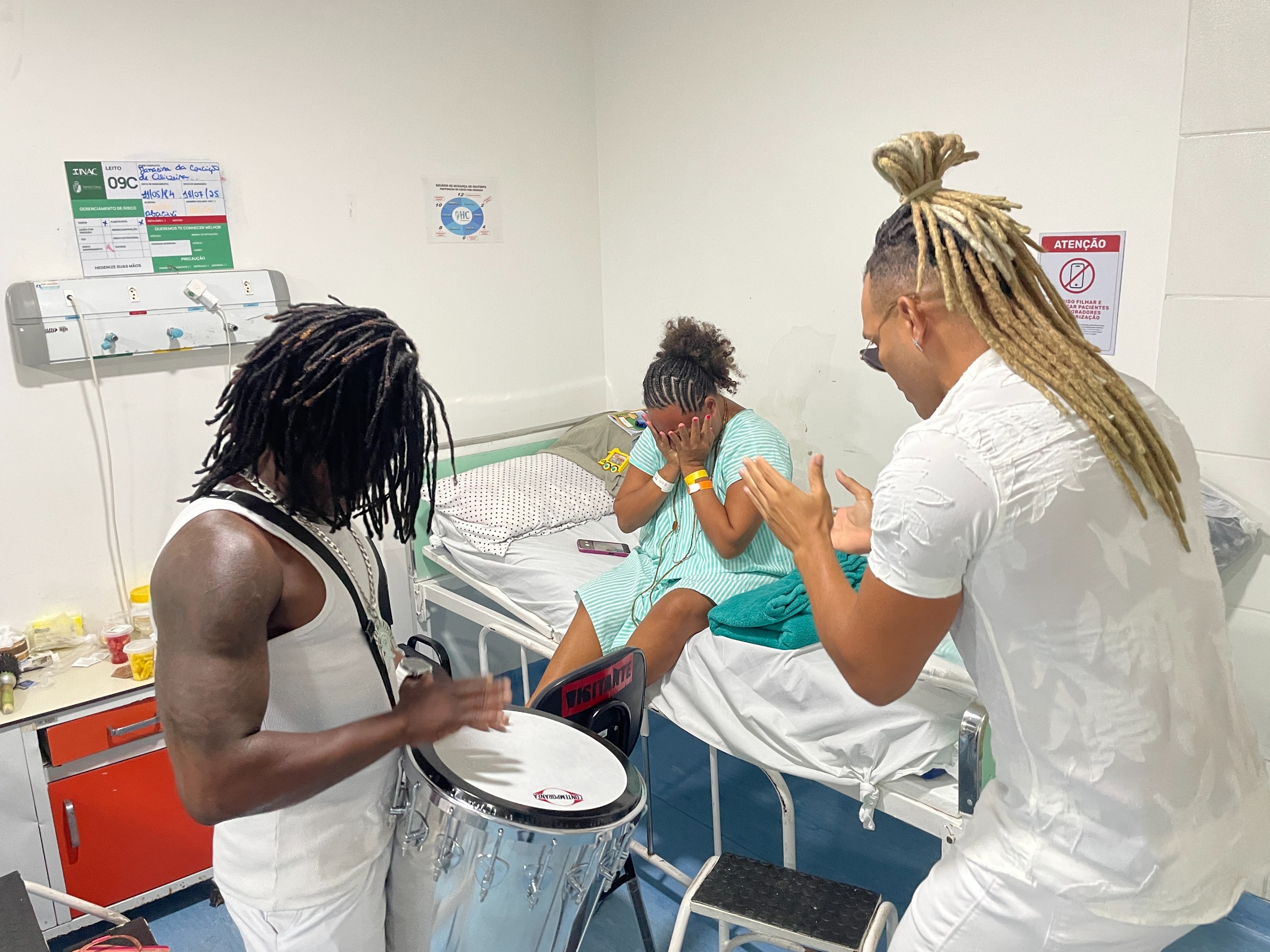 Projeto Música Cura emociona pacientes do INAC