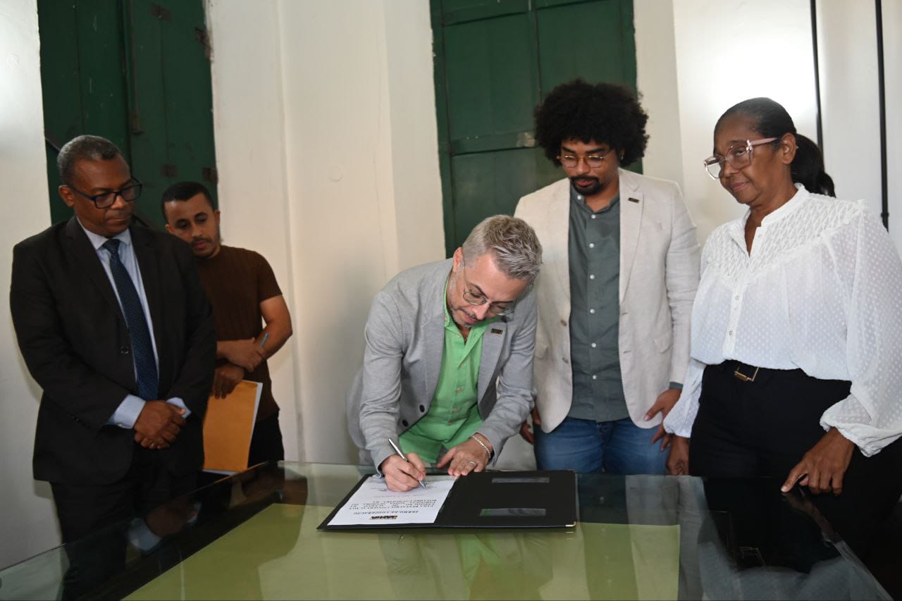 Prefeitura de Cachoeira e Secult-BA assinam Termo de Cooperação para restauro de imagens sacras