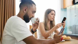 ​Uso excessivo de telas já impacta a visão de jovens e adultos, alertam especialistas