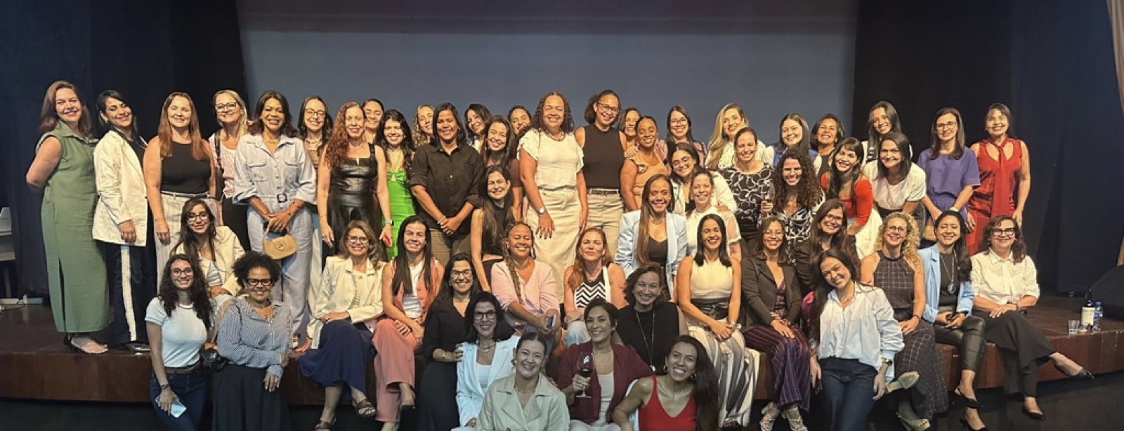 ​Feira de Santana recebeu ontem a “A Voz de Salto Alto” em noite marcada por conexão, emoção e protagonismo feminino