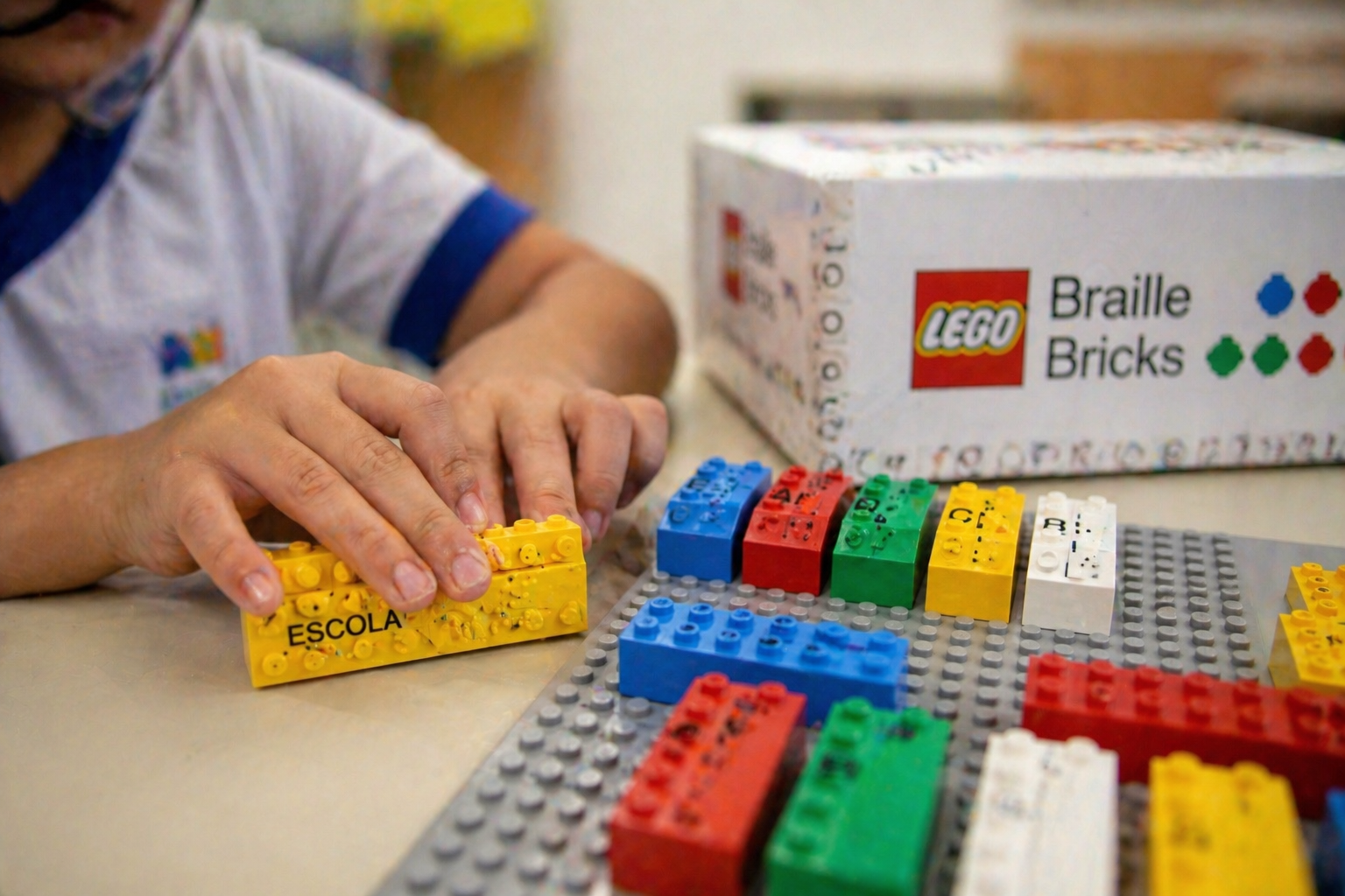 ​Prêmio incentiva práticas inclusivas na alfabetização de estudantes cegos e com baixa visão