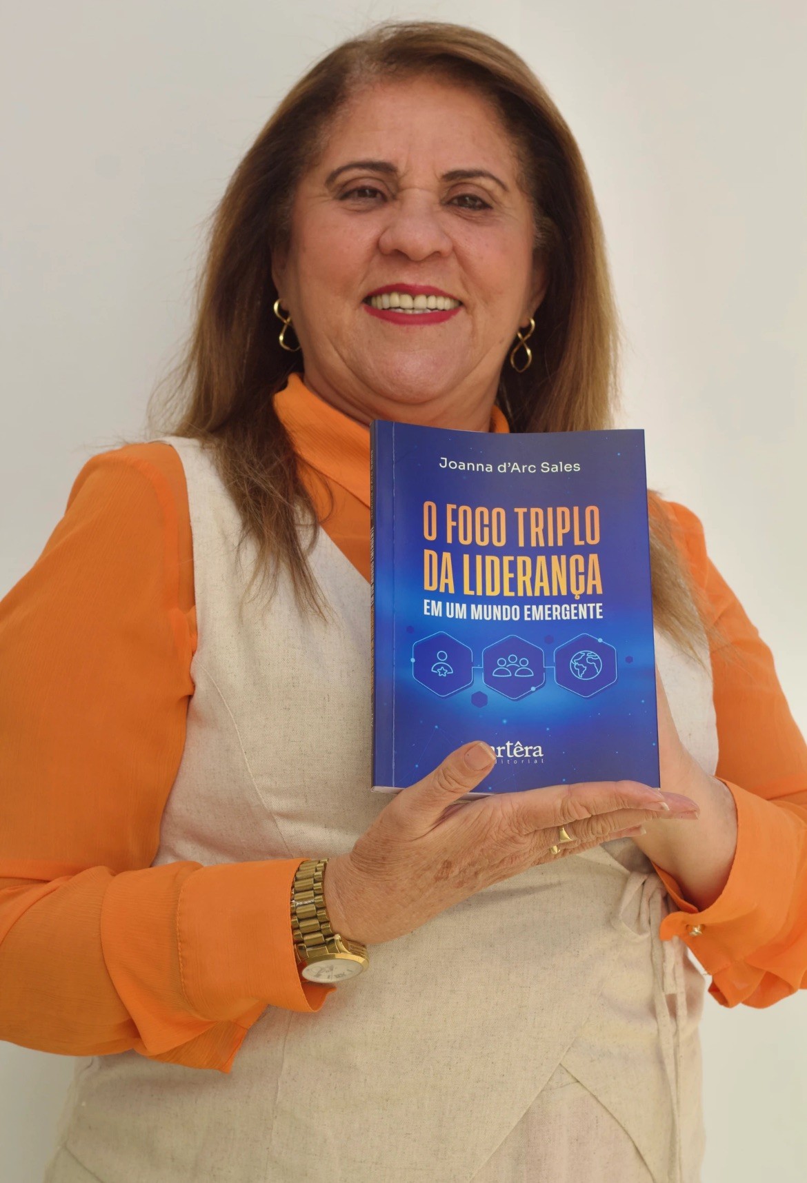 ​Joanna D’Arc Sales lança O Foco Triplo da Liderança