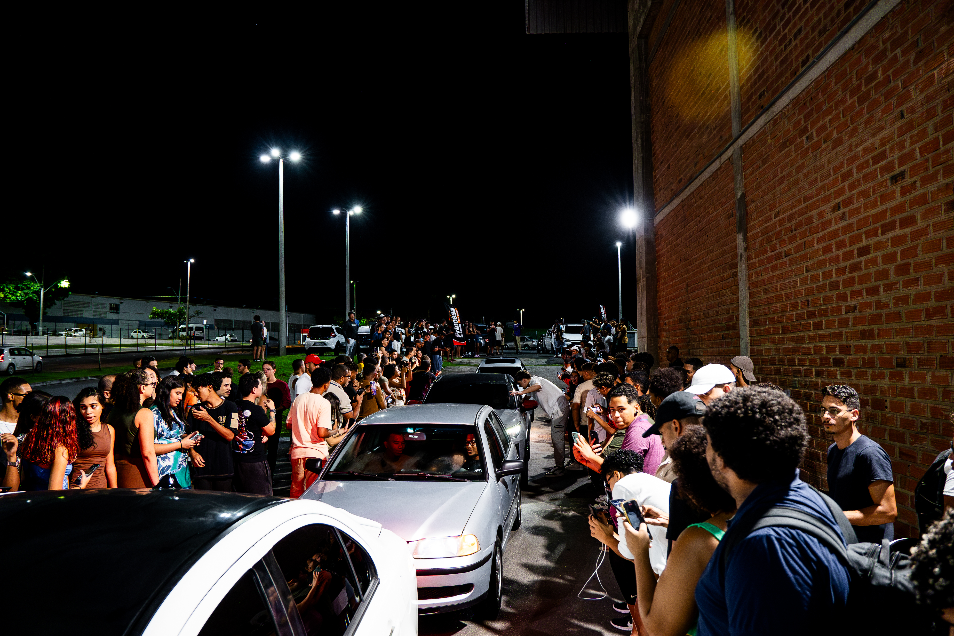​Encontro de carros reúne entusiastas do automobilismo em Lauro de Freitas nesta quinta-feira