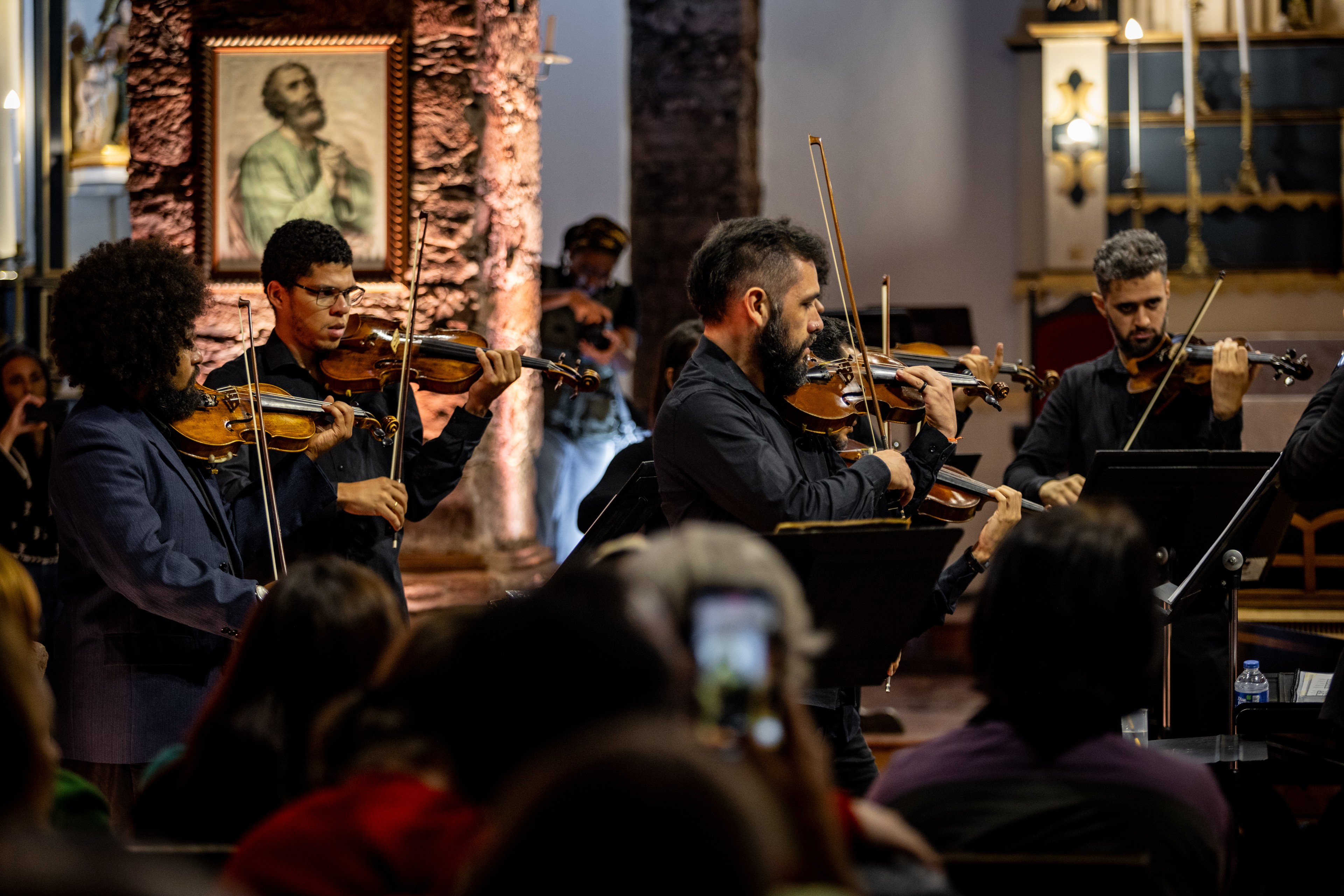Música clássica e poesia na Feira Literária de Mucugê