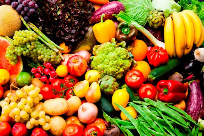Consumo de alimentos naturais cresce no país, enquanto desinformação nas redes sociais ainda é um desafio