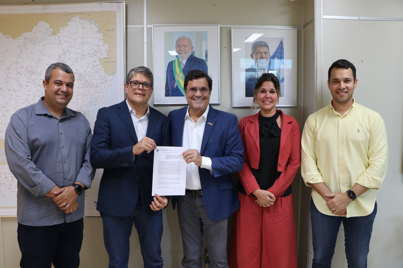 Governo da Bahia e AINVIC Prorrogam Acordo de Cooperação para Gestão de Distrito Industrial em Vitória da Conquista