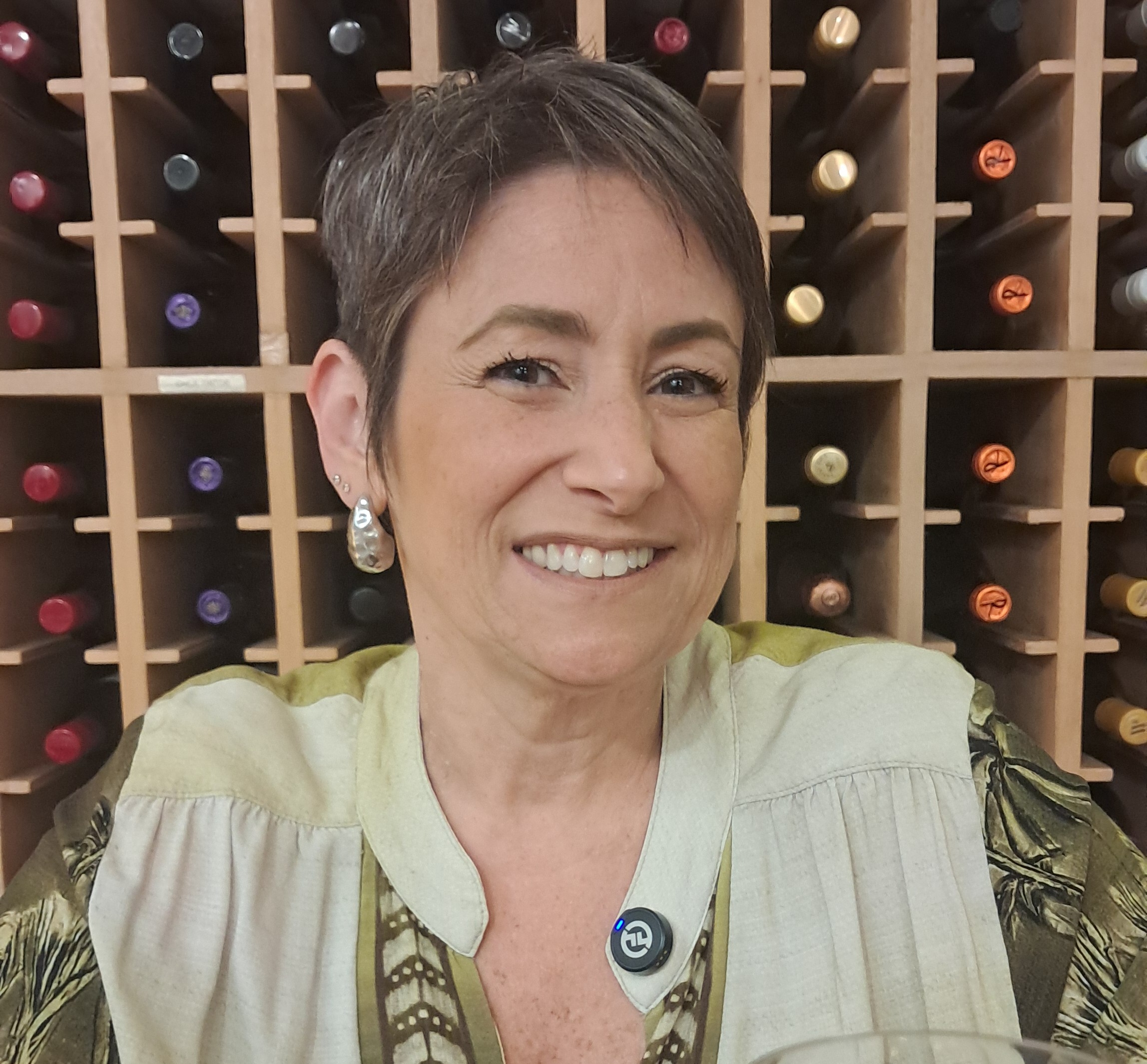 Chef Lu Neves é a convidada de hoje no A Voz de Salto Alto e fala sobre carreira, empreendedorismo e identidade na cozinha