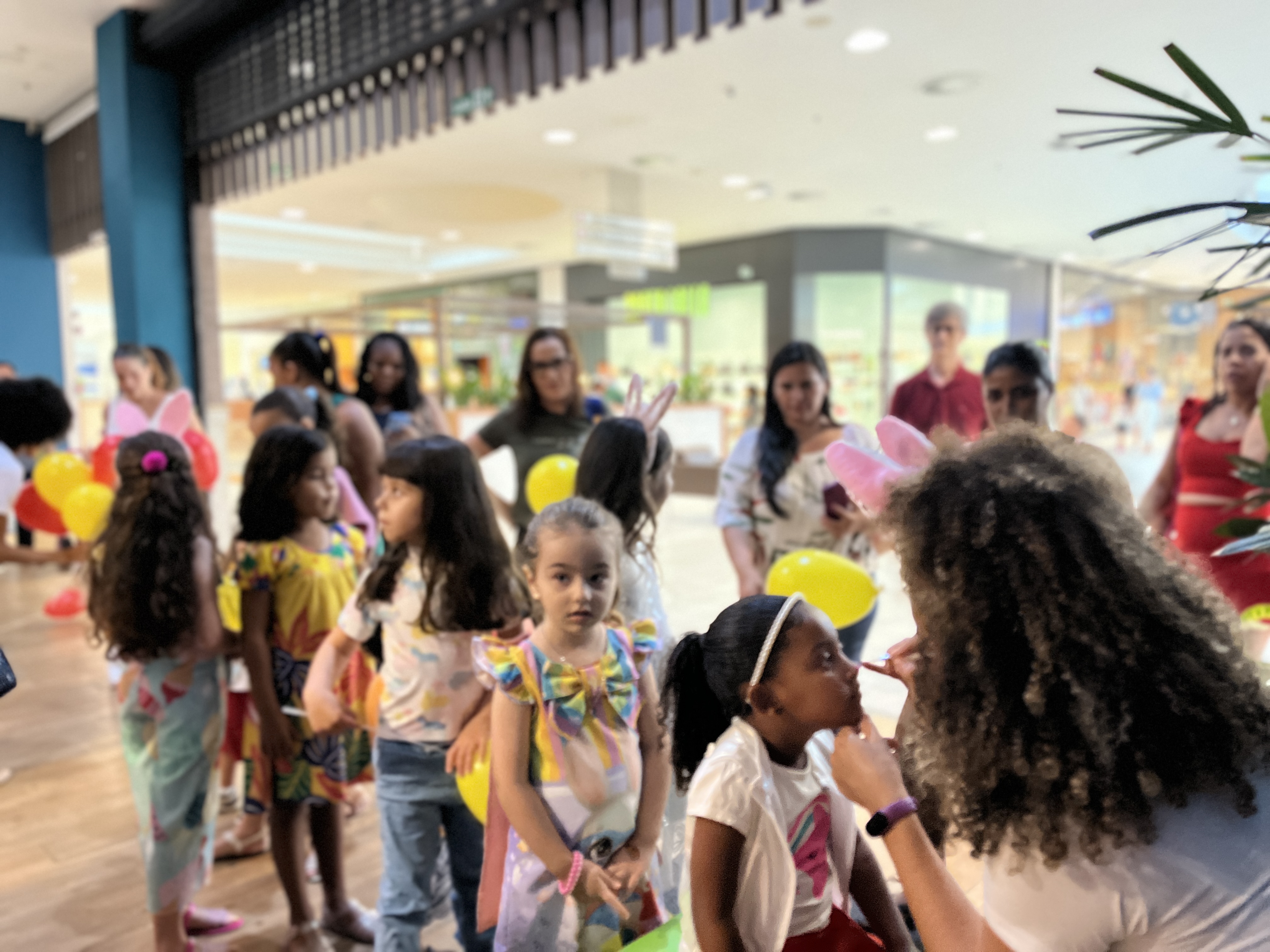 Shopping Paralela promove programação gratuita de Páscoa para crianças em Salvador