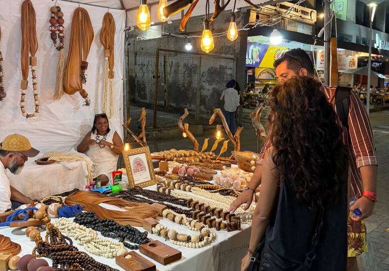 Feira de Variedades movimenta o Rio Vermelho com empreendedorismo, gastronomia e atrações culturais