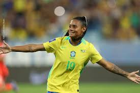 ​Futebol feminino brasileiro ganha projeção internacional, mas ainda busca reconhecimento proporcional ao talento