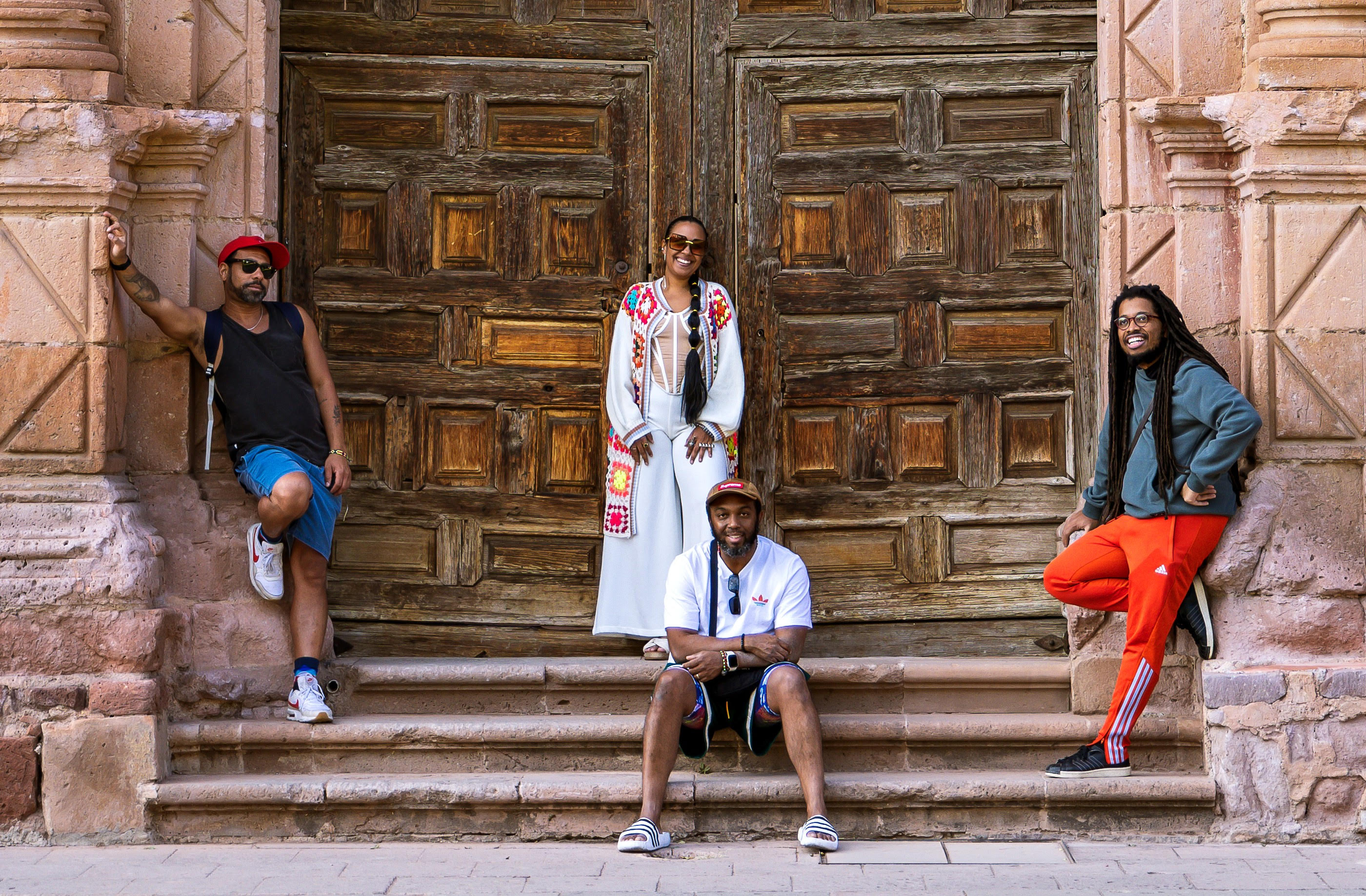 20/03: Aiace lança Mini-Doc com bastidores de turnê internacional