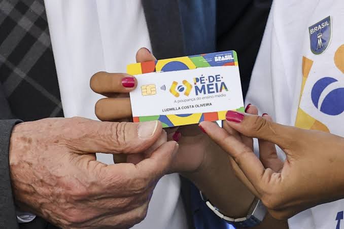 ​Pé-de-Meia inicia nova rodada de pagamentos; veja o calendário