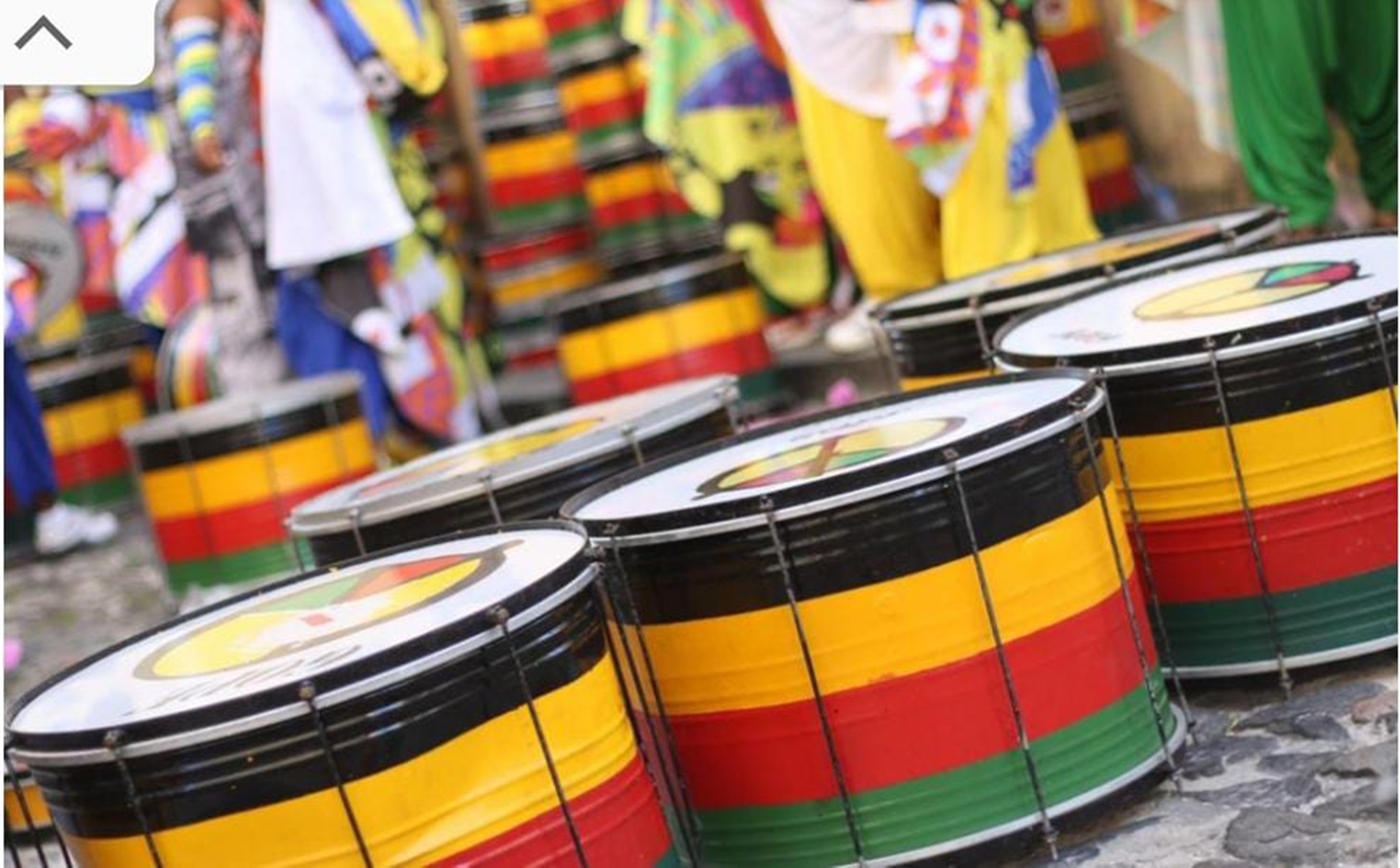Olodum leva batida percussiva ao São João da Bahia no Pelourinho