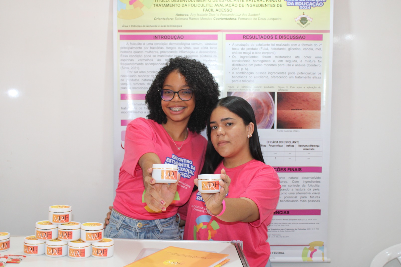 ​Estudantes Desenvolvem Esfoliante Natural Para Auxiliar no Tratamento da Foliculite