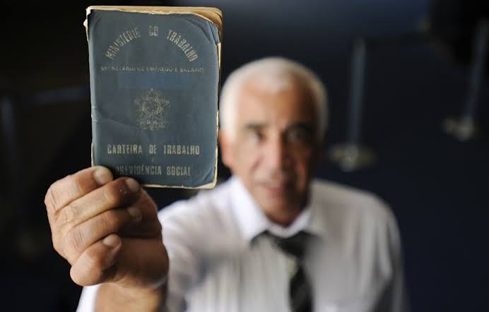 ​Um em cada quatro brasileiros com 60 anos ou mais trabalhava em 2024