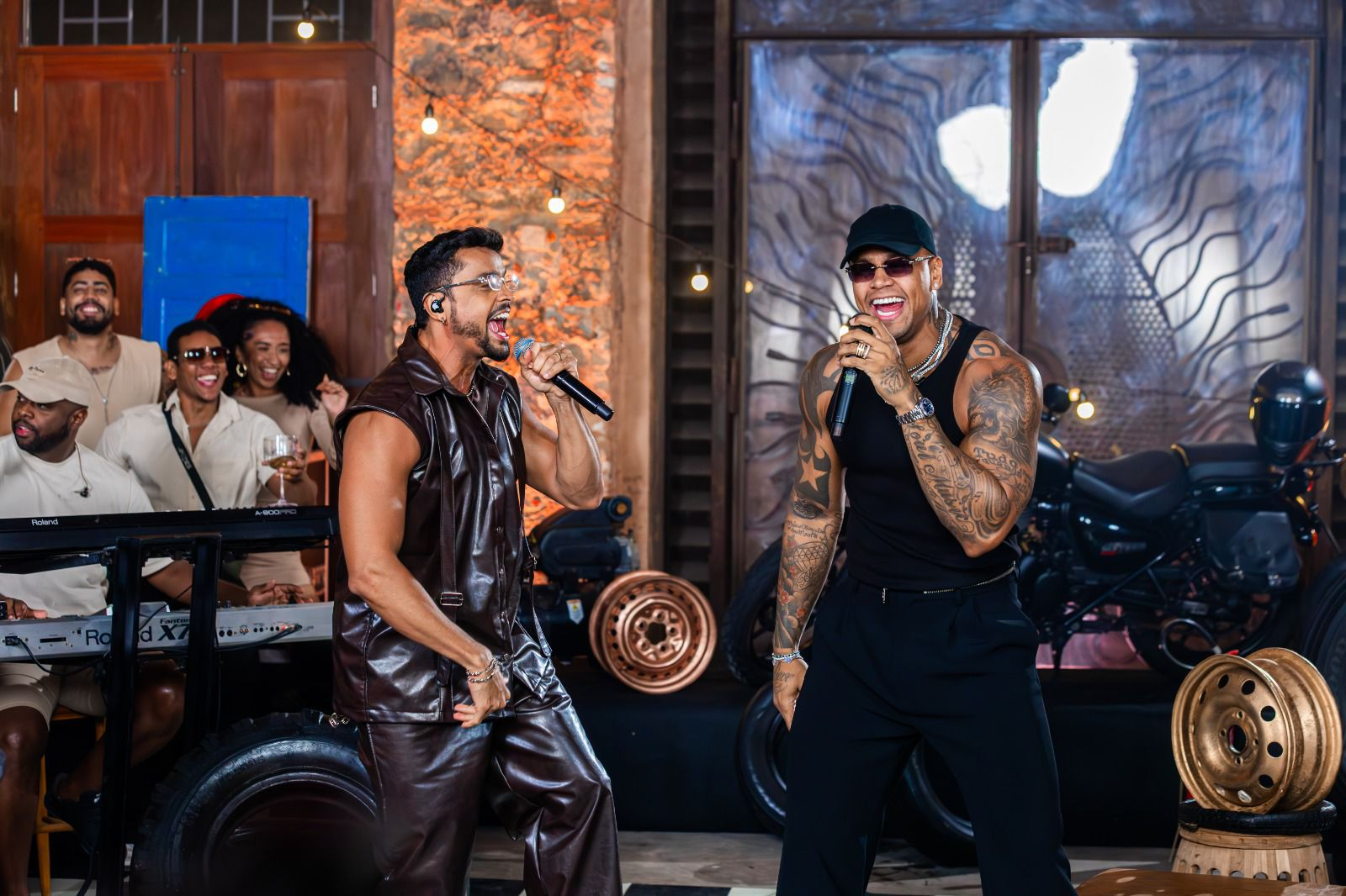 Parangolé lança clipe de Uipiti em parceria com Léo Santana