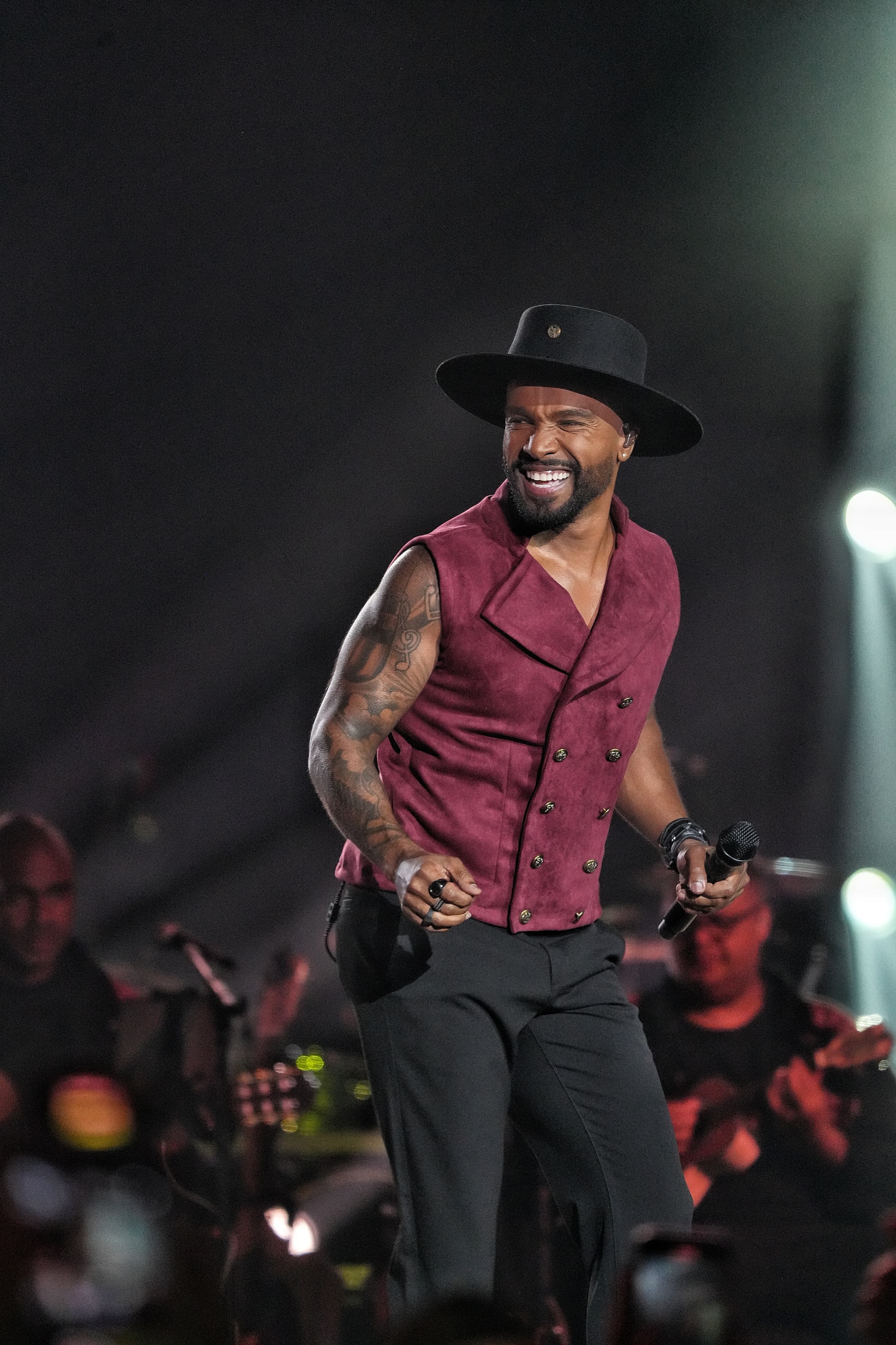 Alexandre Pires faz show no Armazém Convention