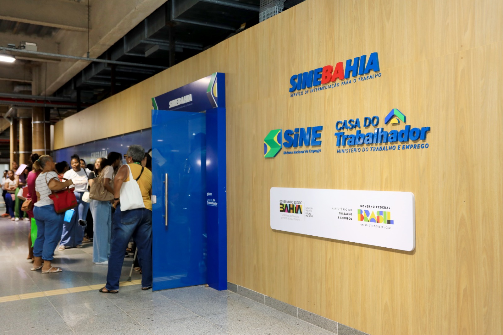 SineBahia Mulher Leva Serviços Gratuitos para o Bairro de Cajazeiras em Ação Especial para o Mês de Março