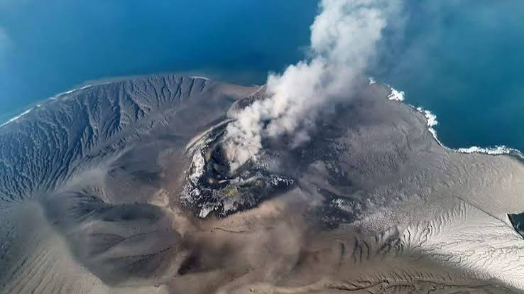 ​El Niño se fortalece enquanto erupção do Anak Krakatau afeta voos na Indonésia