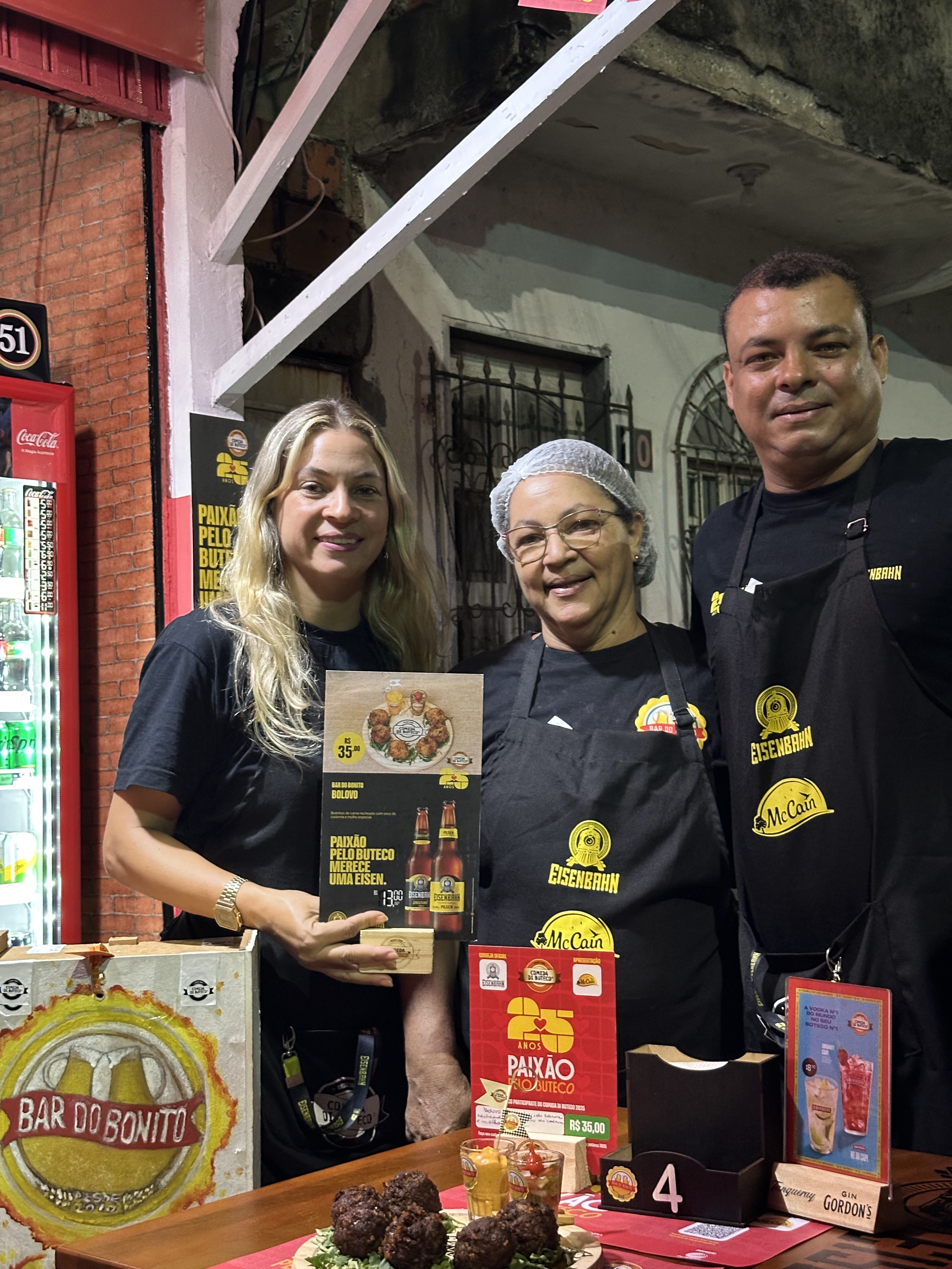 O bar é o palco da vida: as histórias do Bar do Bonito
