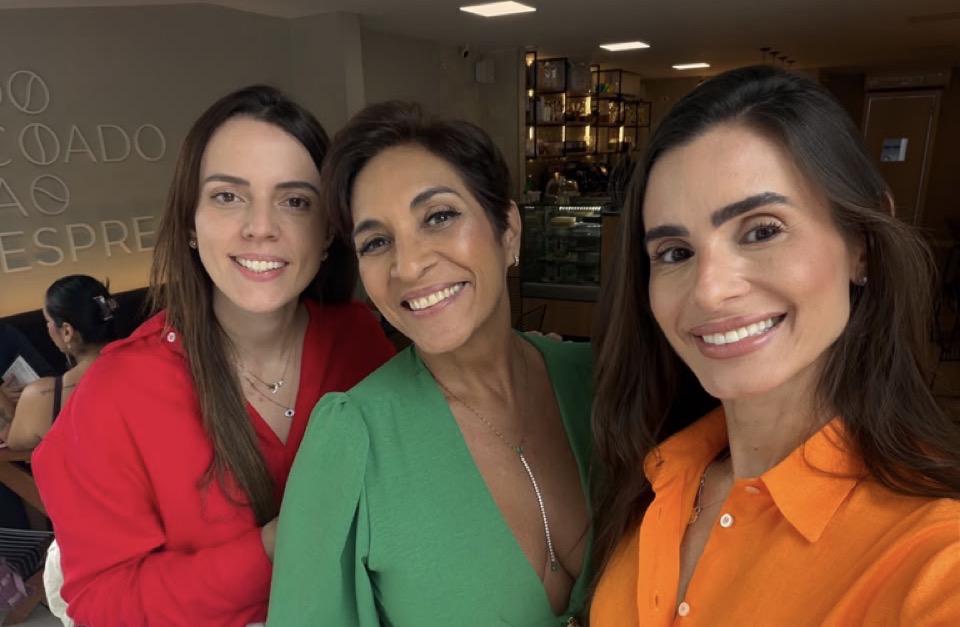 ​A Voz de Salto Alto® recebe as criadoras do “O Clube” nesta quarta-feira