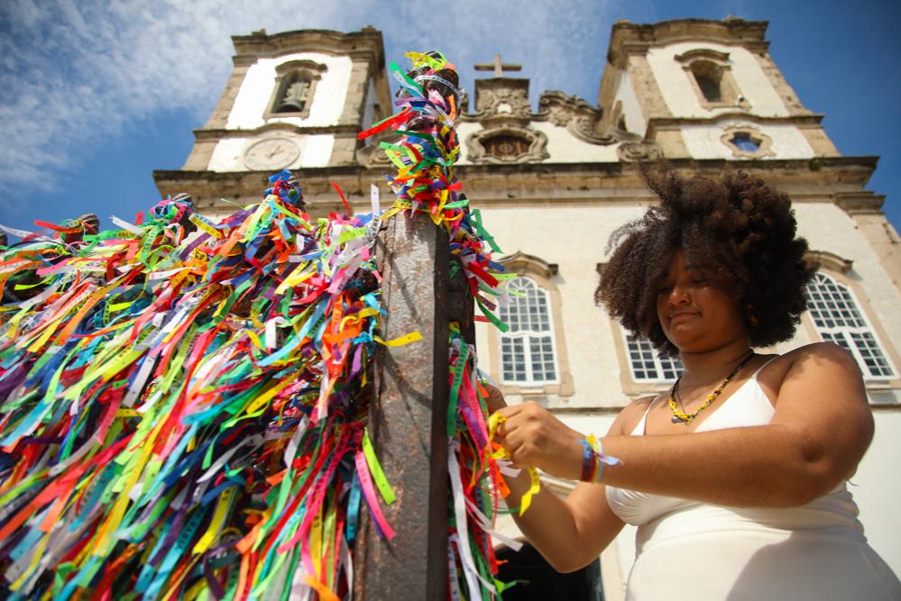 Festa de Santa Bárbara dá início à temporada de festas populares em Salvador