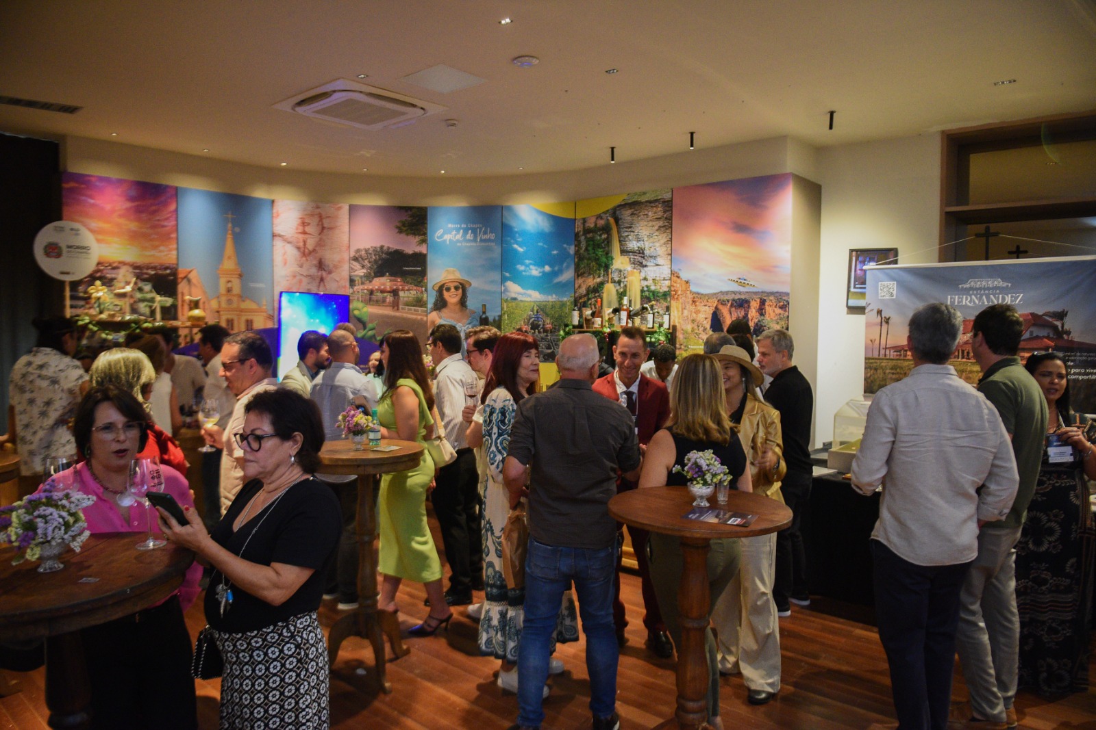 ​Wine Brasil Music ocupa a Rua Chile com vinhos, gastronomia e shows