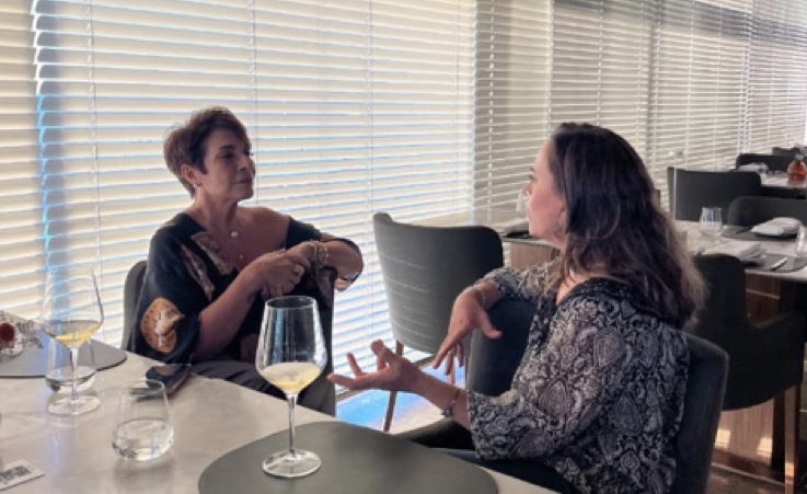 Chef Andréia Ribeiro participa hoje do programa “A Voz de Salto Alto” na Web Rádio Coisas da Dina